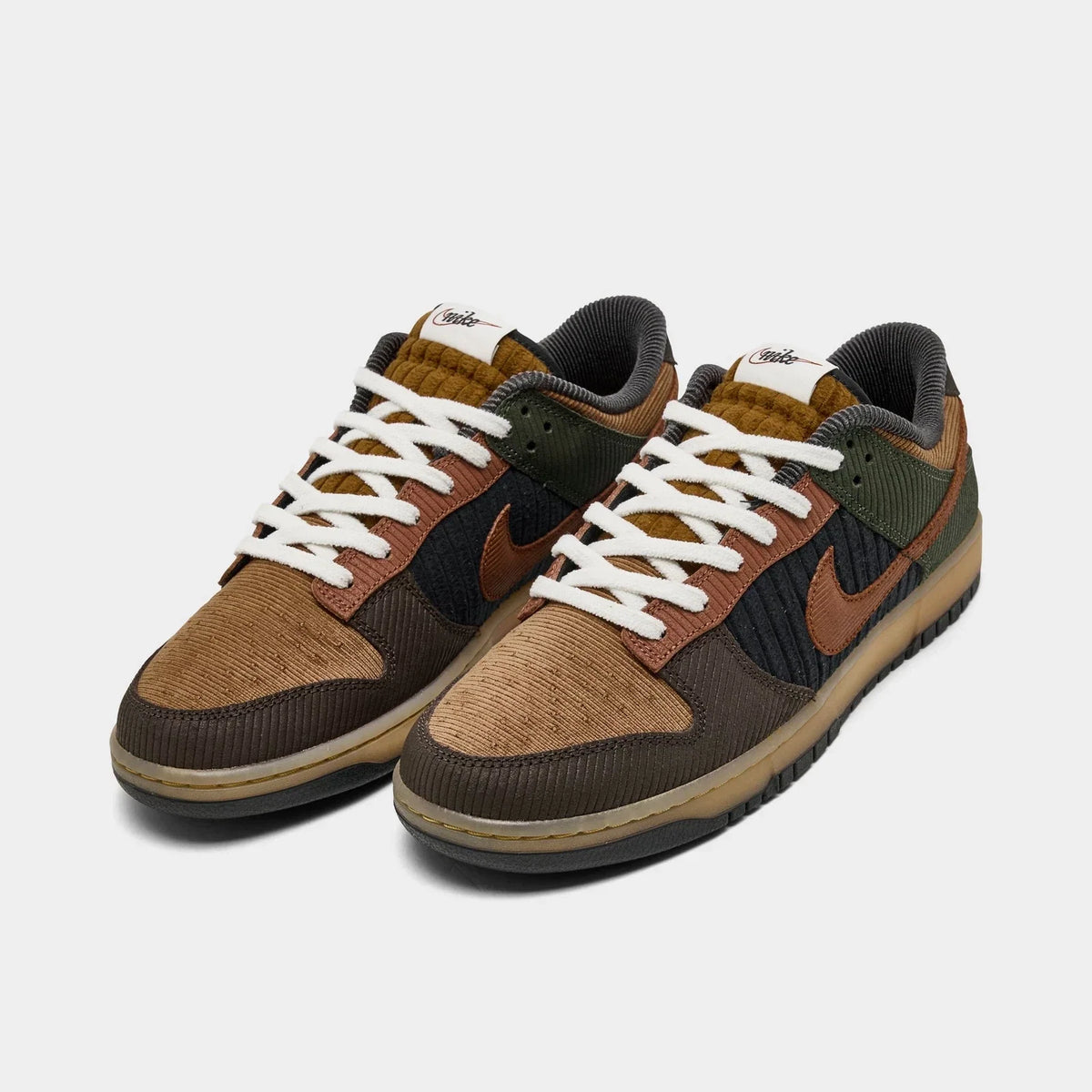 Men's Corduroy Low Top Casual Sneaker