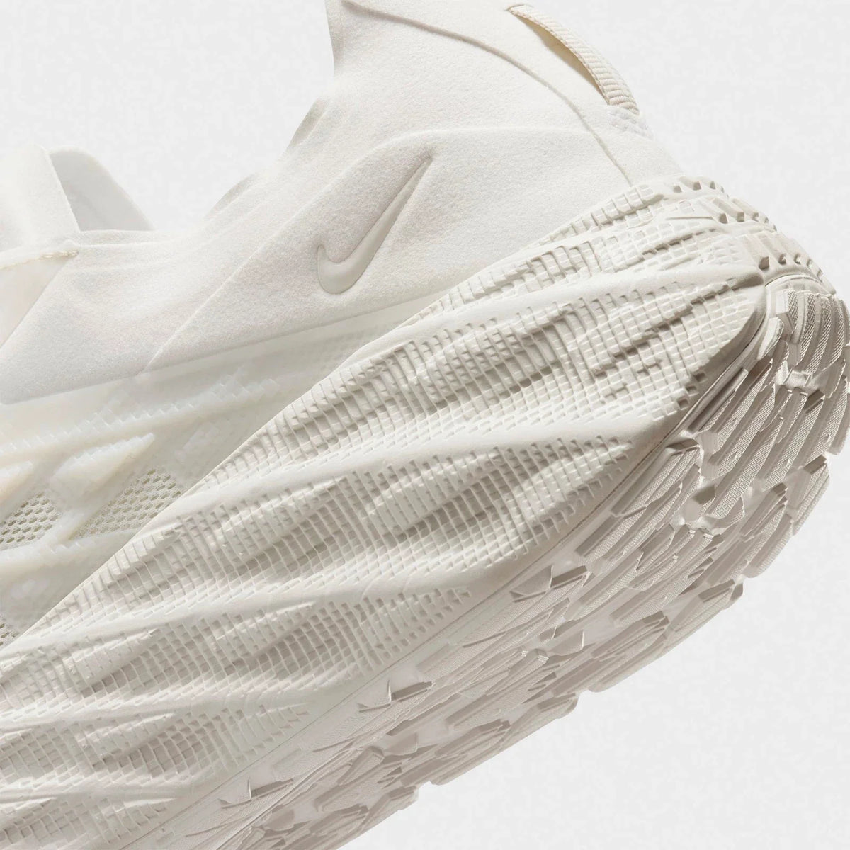 Men's Mesh Low-Top Sneakers - White