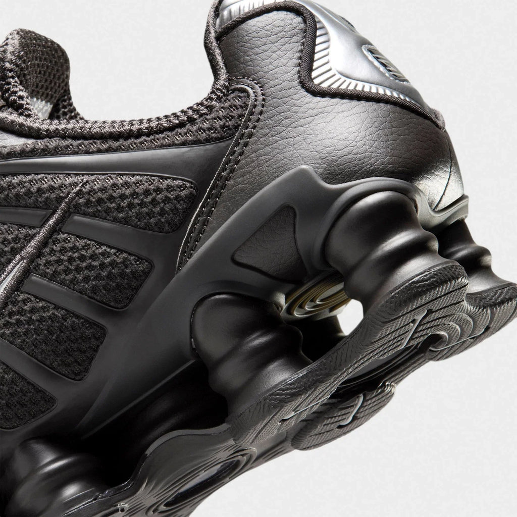 Women's Metallic Mesh Casual Sneakers