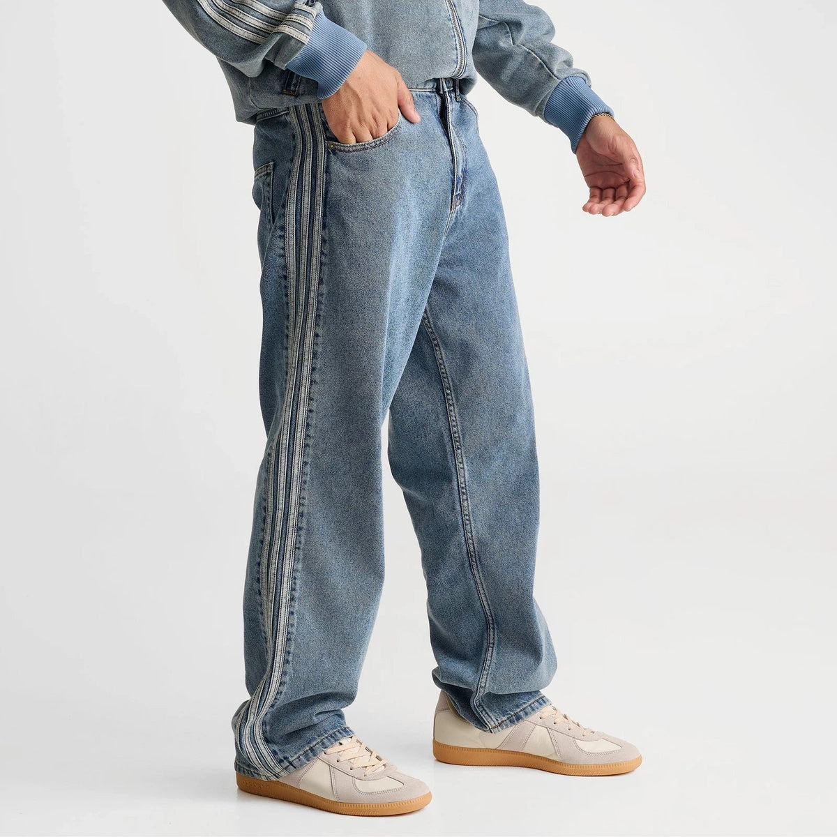 Men's Mid-Rise Straight Denim Jeans