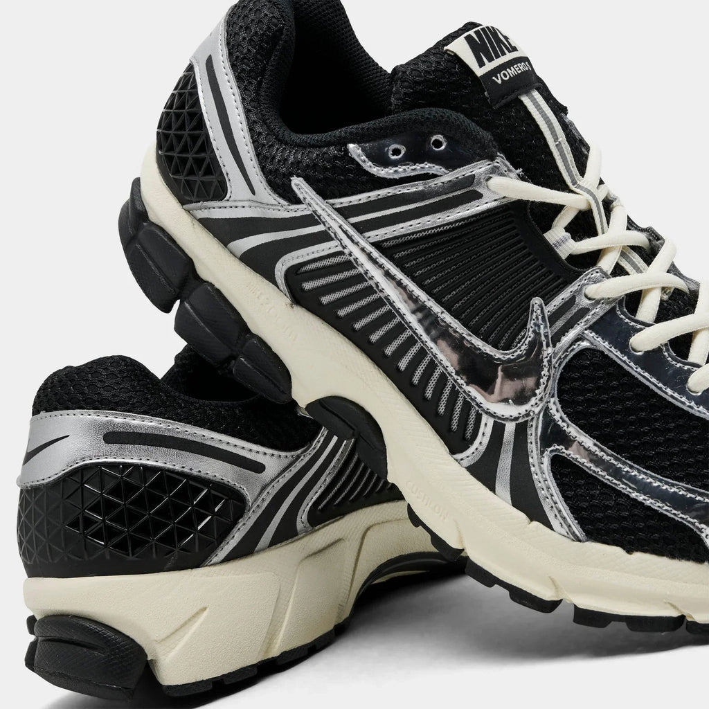 Men's Mesh and Synthetic Casual Sneaker