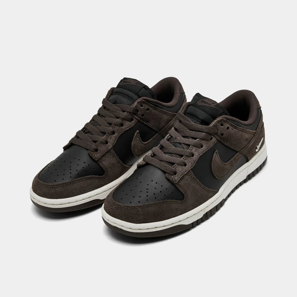 Women's Leather And Suede Low Top Sneaker