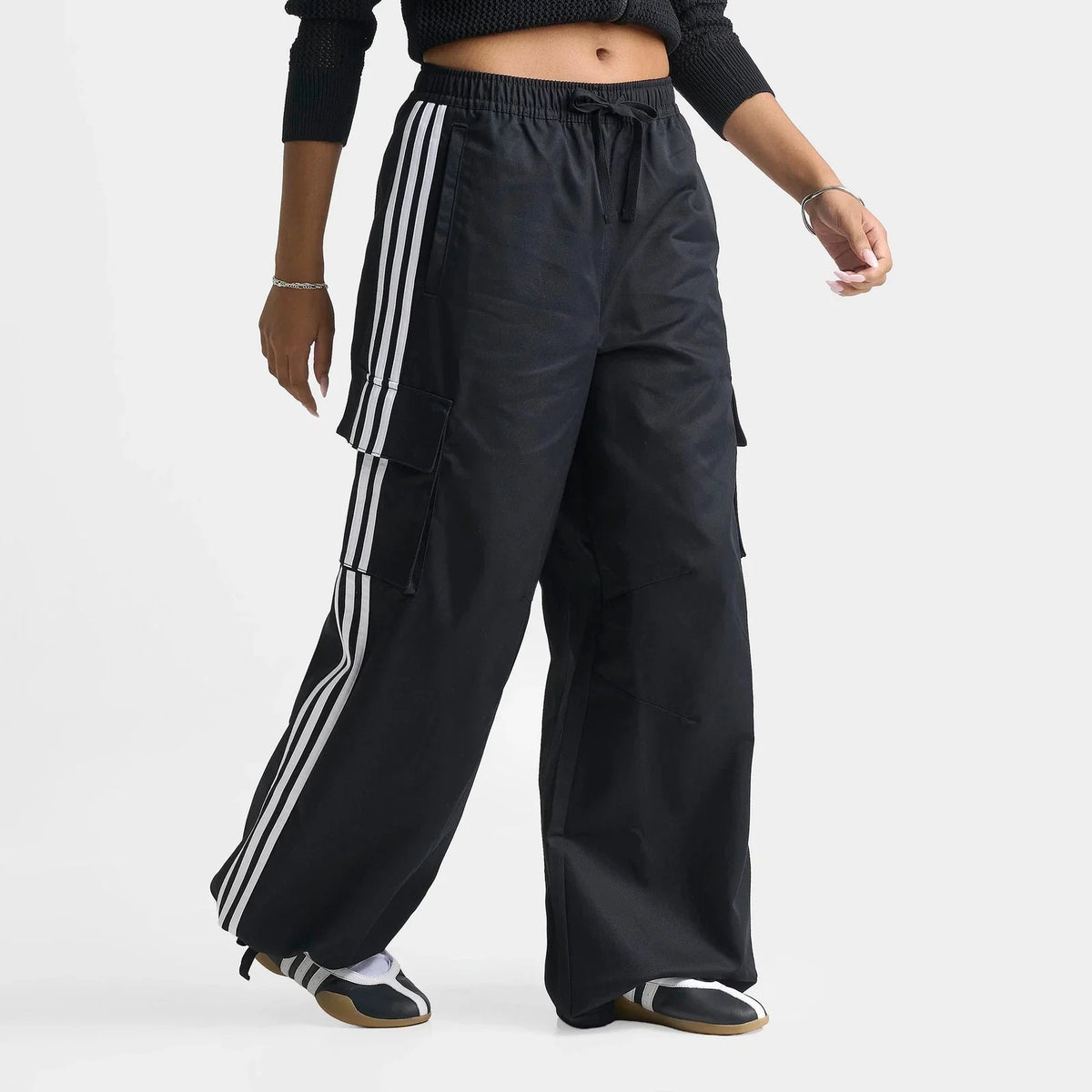 Women's Oversized Twill Cargo Pants