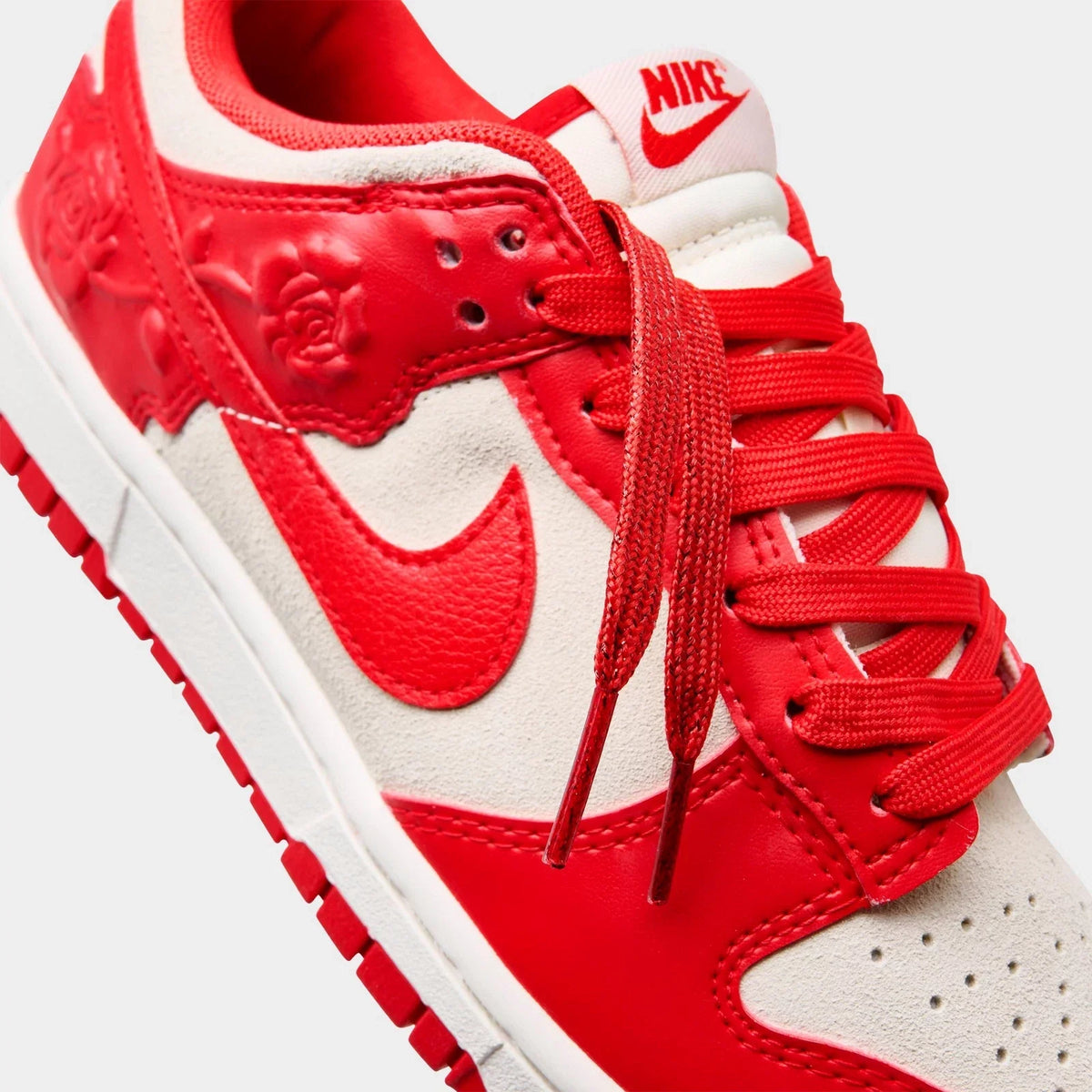 Women's Synthetic Leather And Suede Low-Top Sneakers