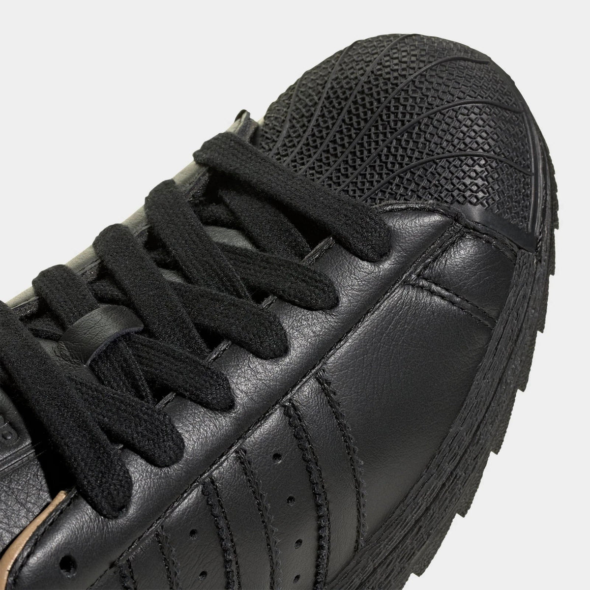 Men's Leather Shell-Toe Ripple Sole Sneakers