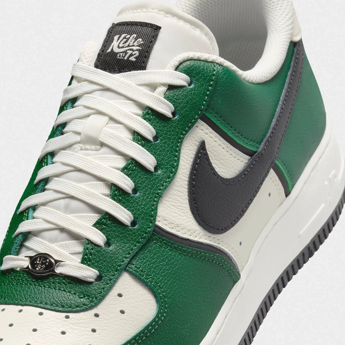 Men's Tumbled Leather Low Top Sneaker