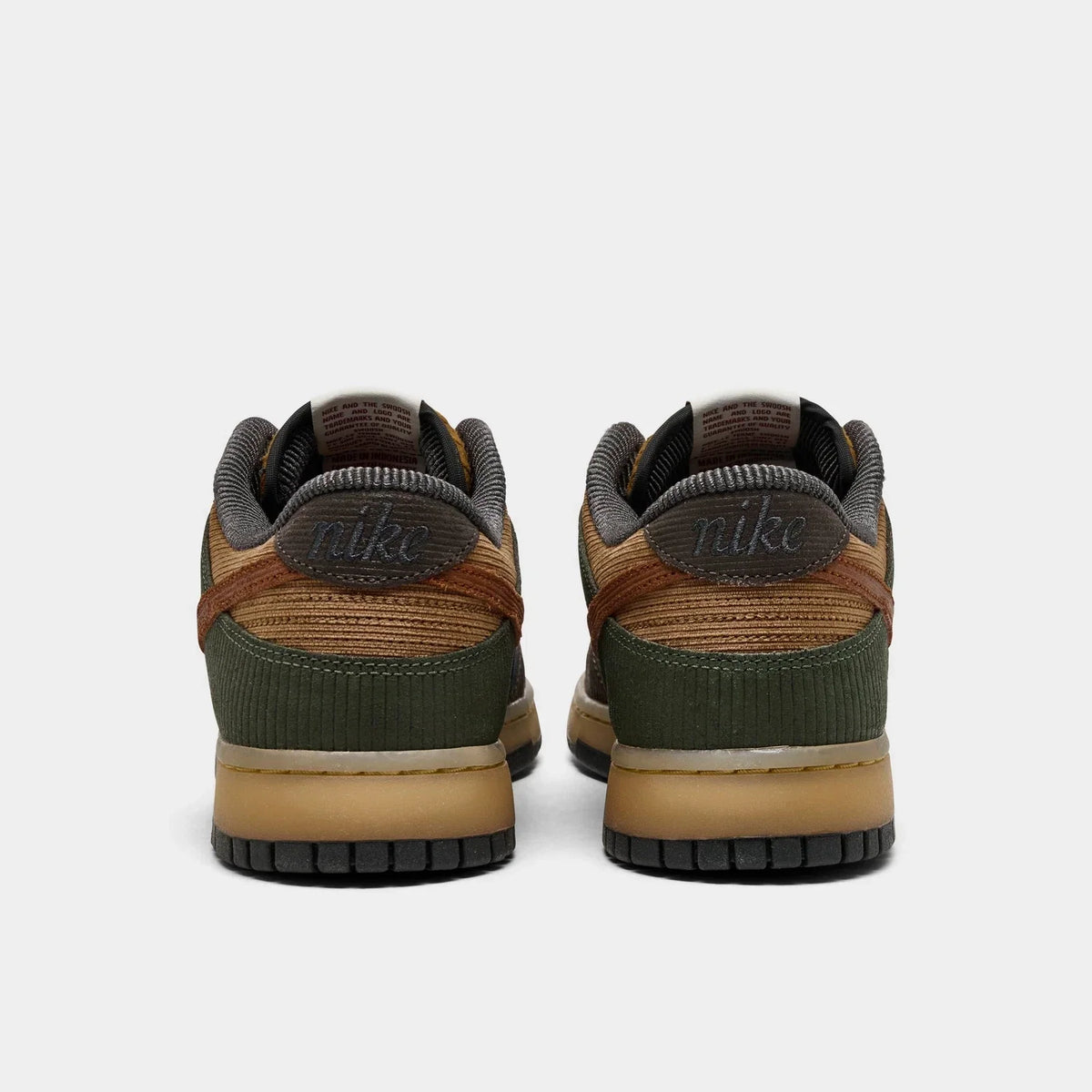 Men's Corduroy Low Top Casual Sneaker