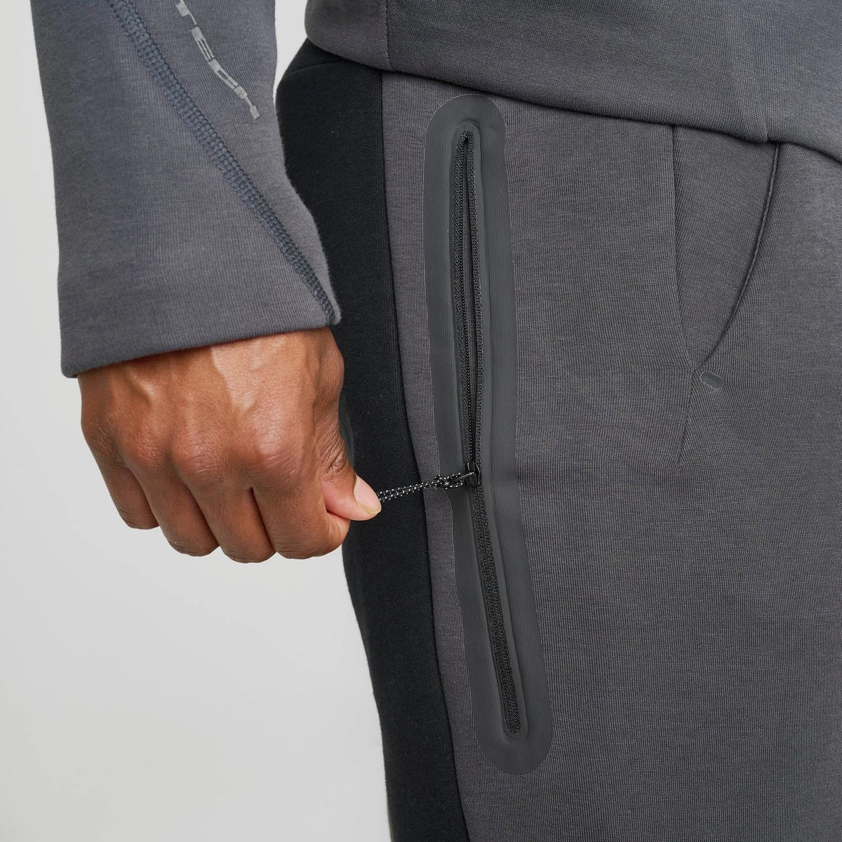 Men's Colorblock Fleece Jogger Pants