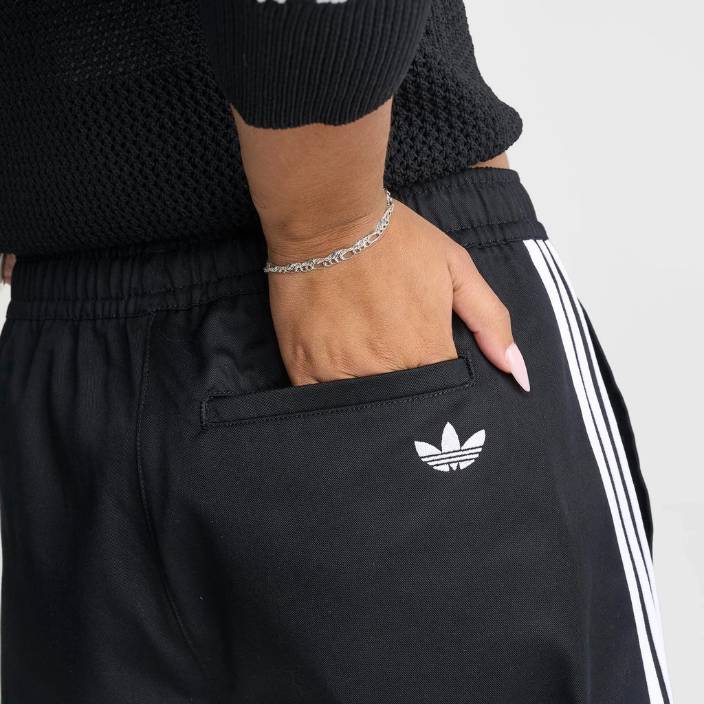 Women's Oversized Twill Cargo Pants
