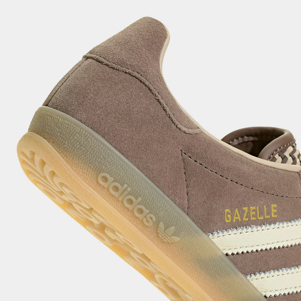 Women's Suede Low-Top Casual Sneakers