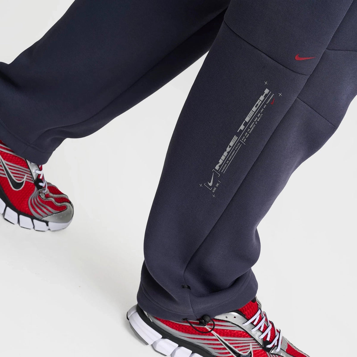 Men's Graphic Fleece Jogger Pants
