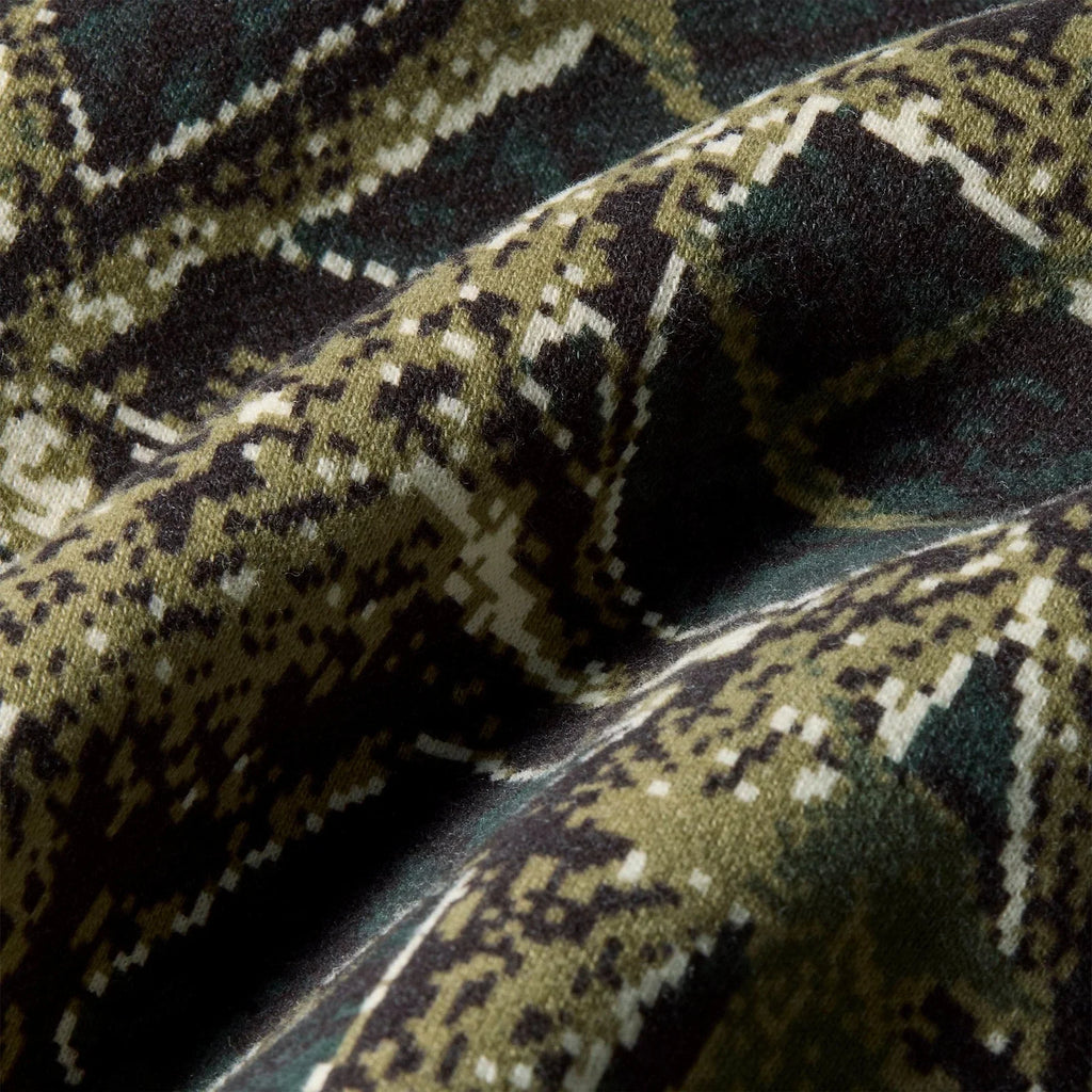 Women's High-Rise Cuffed Fleece Pants - Camo