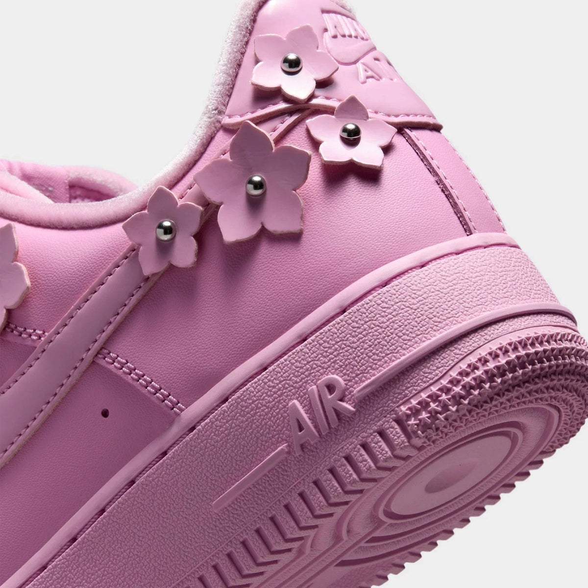 Women's Floral Leather Low Top Sneaker