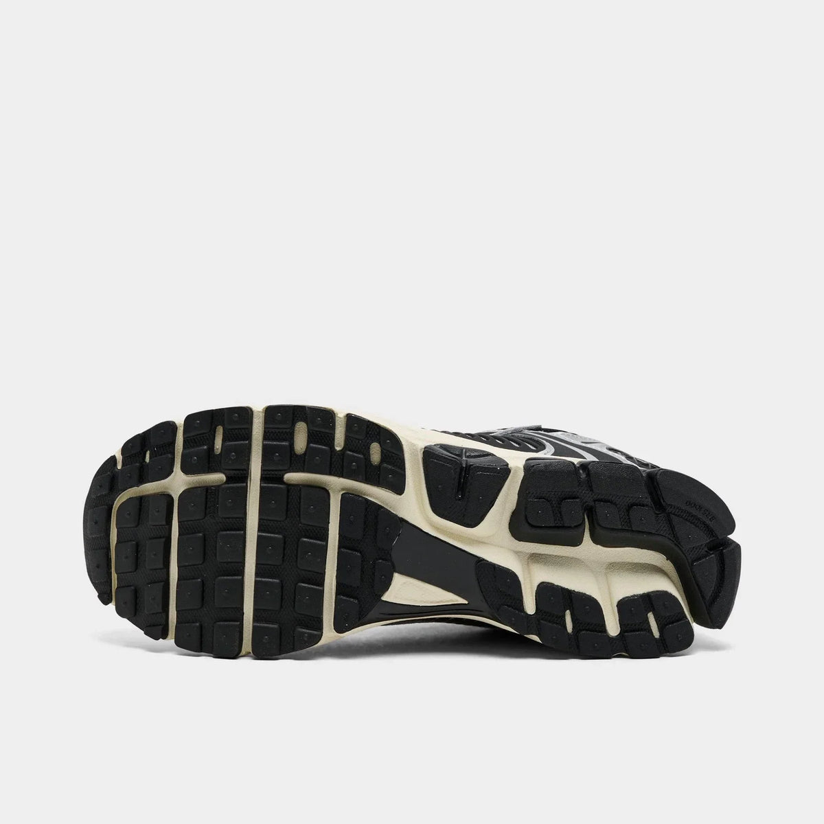 Men's Mesh and Synthetic Casual Sneaker