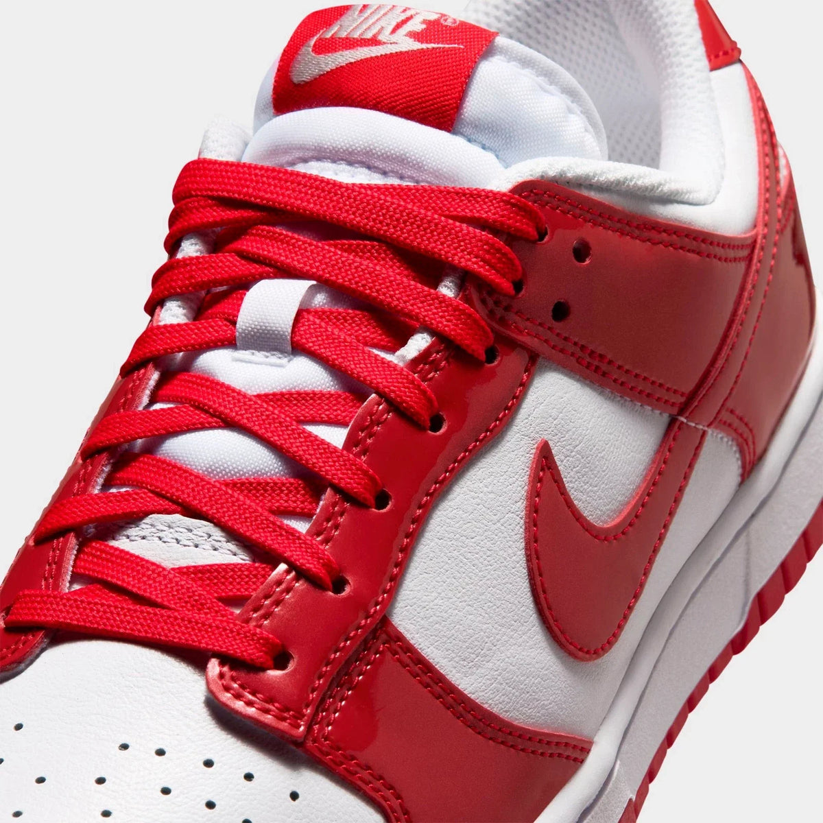 Women's Leather Low Top Sneakers - White