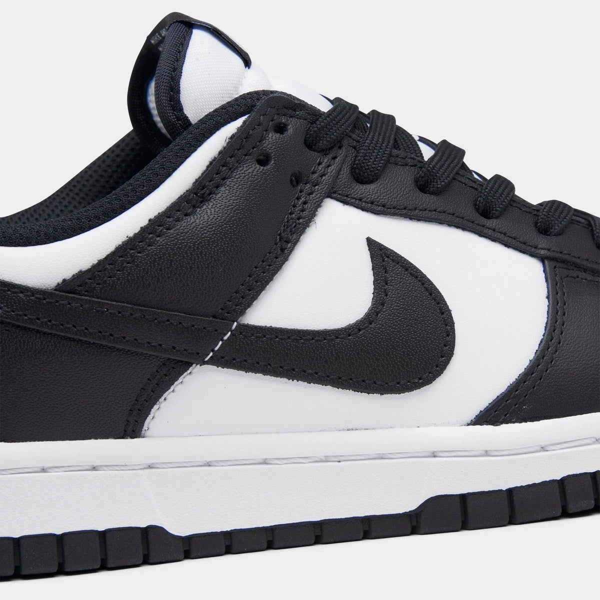 Women's Leather Low-Top Casual Sneakers
