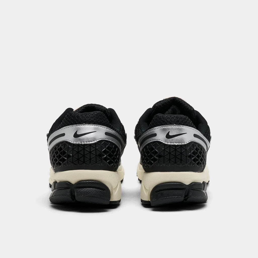 Men's Mesh and Synthetic Casual Sneaker