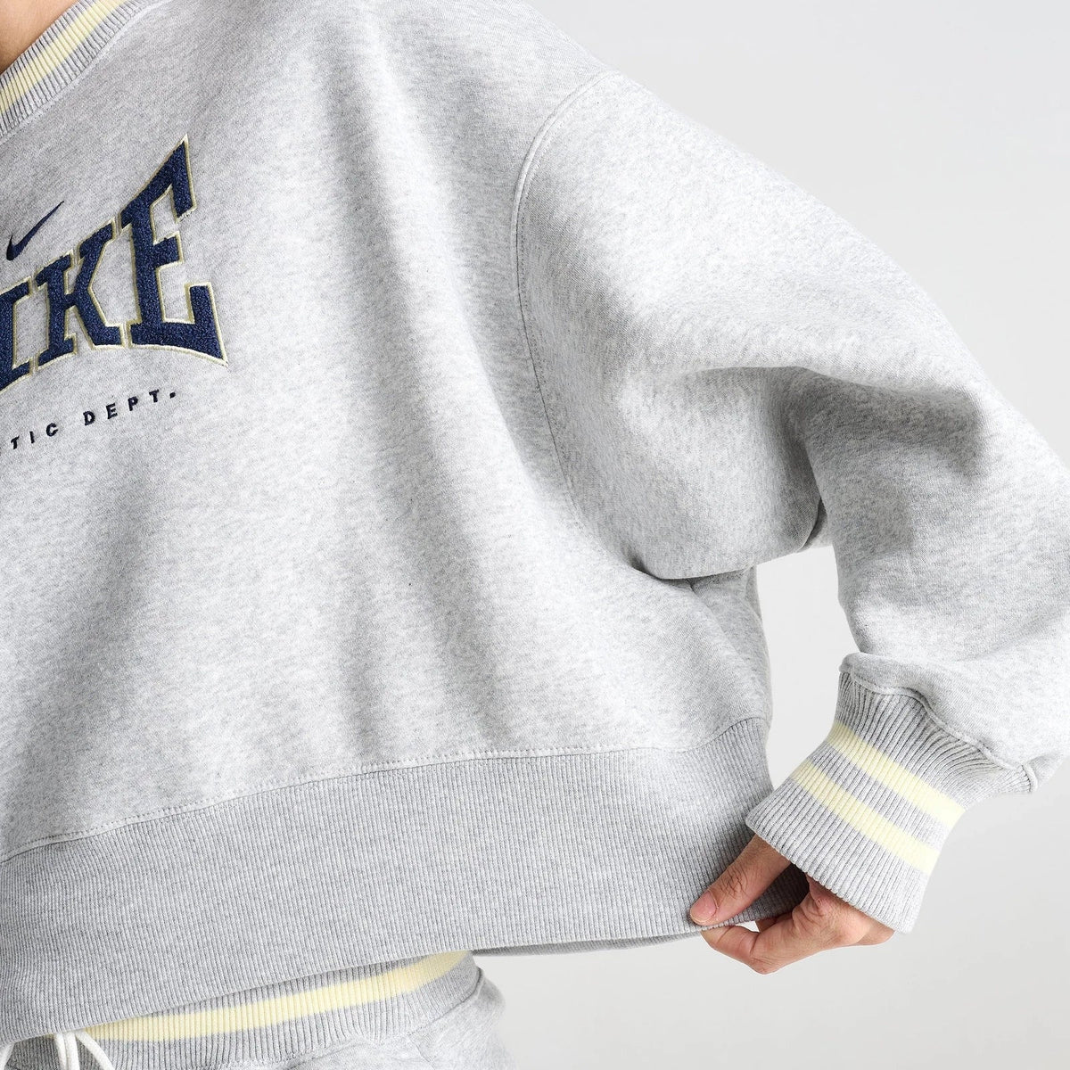 Women's Oversized Fleece Crewneck Sweatshirt