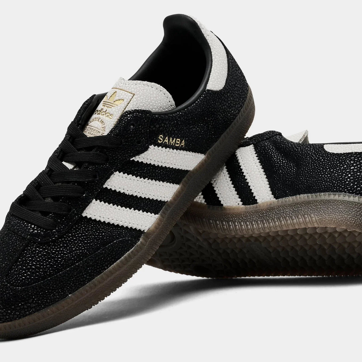 Women's Pebbled Leather Low-Top Sneakers