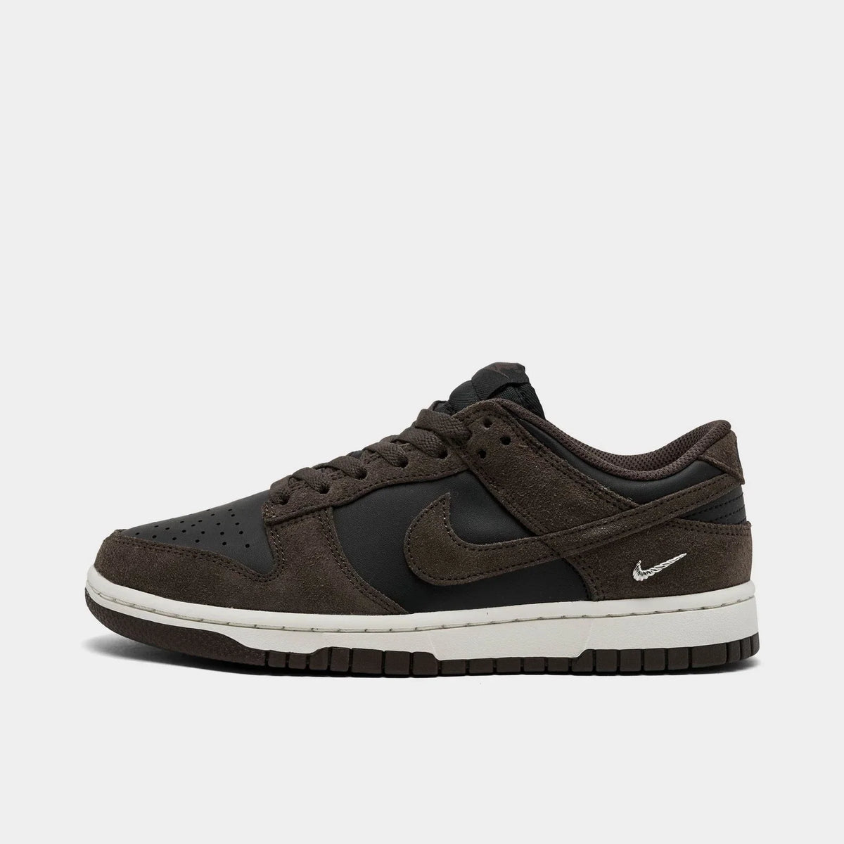 Women's Leather And Suede Low Top Sneaker