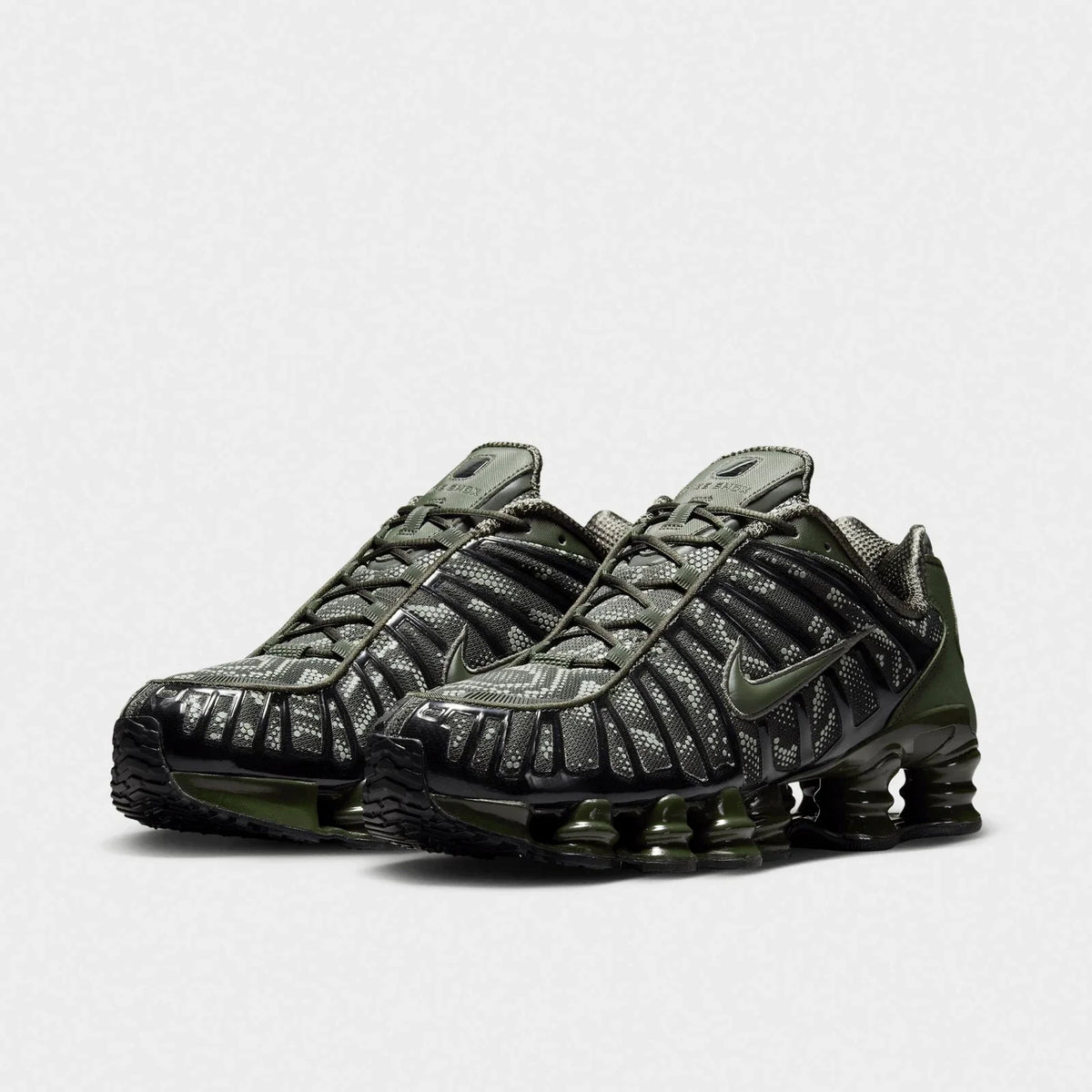 Men's Column-Cushioned Mesh Sneakers